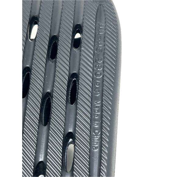 Room Essentials Black Flip Flops Shower Shoes Mens 10 - Picture 4 of 4